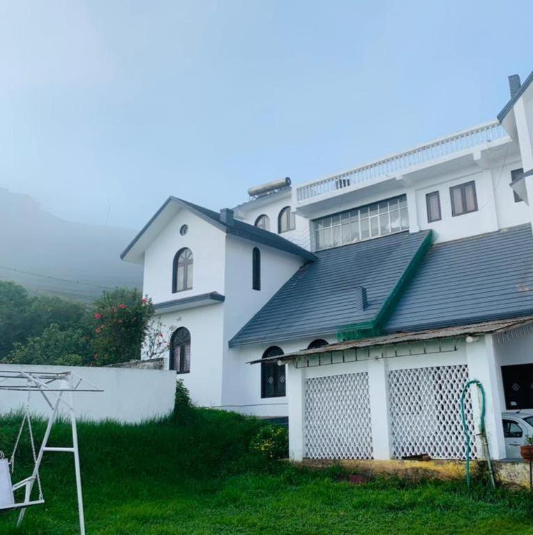 Bob Lesiure Udagamandalam Exterior photo